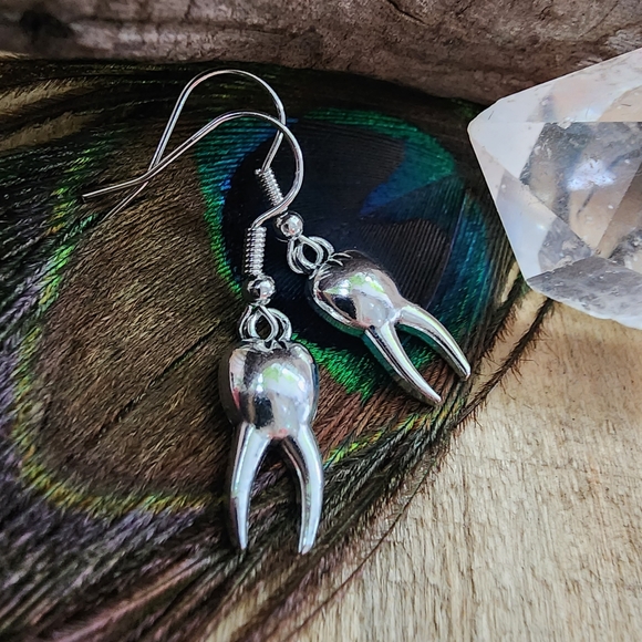 Dentist Earrings Tooth Earrings UNISEX Teeth Dental Hygienist Gift oddities Fang - Picture 10 of 12